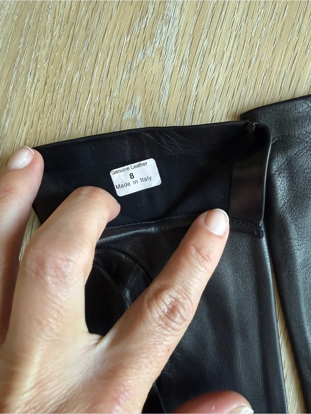 New Gorgeous Leather Black Gloves - Made In Italy